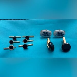 Source Unknown Elegant Gold and Black Cufflinks Set